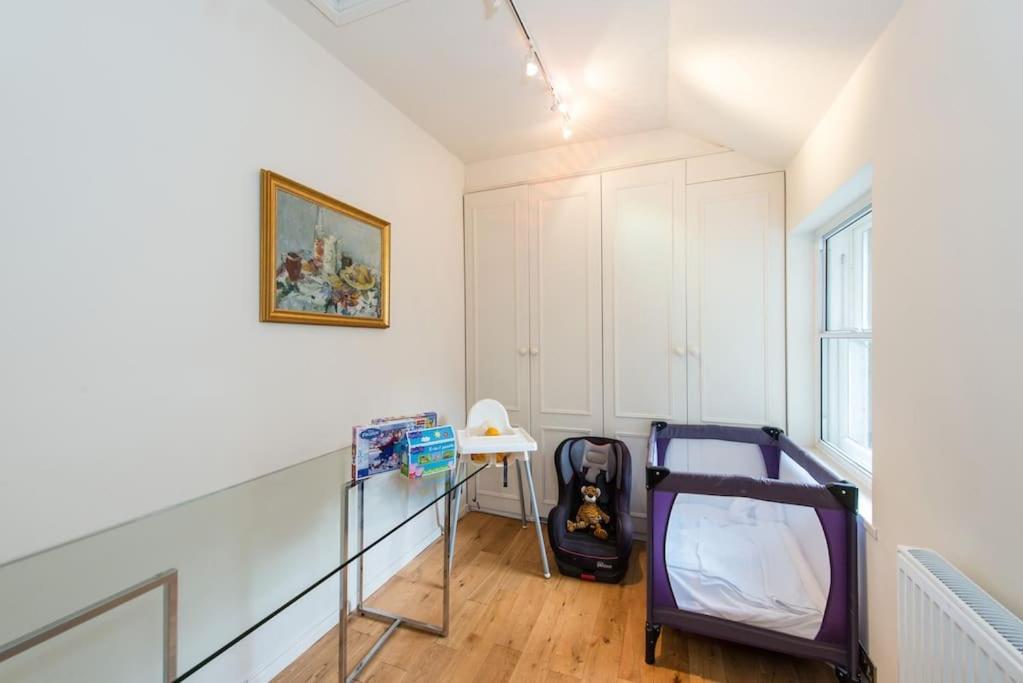 Self Catering , City Centre Apartment With Parking Edinburgh Exterior photo