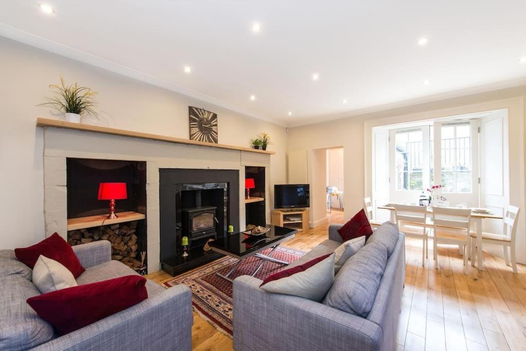 Self Catering , City Centre Apartment With Parking Edinburgh Exterior photo